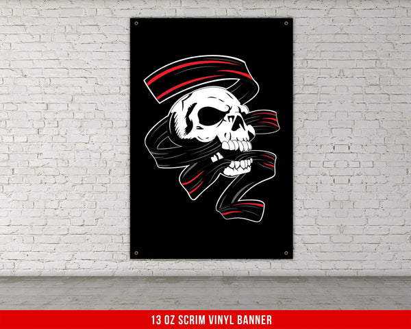 A white, checkered-patterned fabric is rolled up and secured with a gold ring, which is fastened with a gold ring.