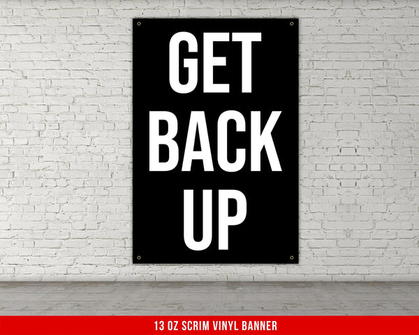 The image is a comparison of tapestry sizes, with a silhouette of a man standing next to the tapestry sizes.